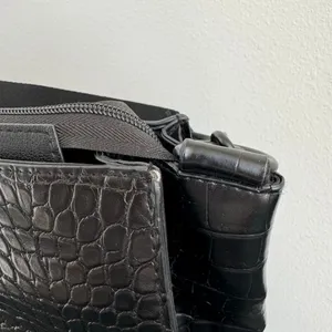 BEIS Large Work Tote Black Crocodile 14.5” x 11” Vegan Leather Zip Closure thumbnail 3