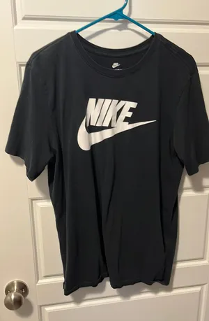 Nike Black Logo T-Shirt thumbnail 1