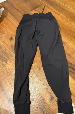 Lululemon dance studio joggers  thumbnail 2