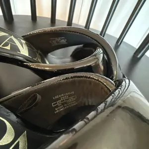 Zara black patent block heel sandals size 6 thumbnail 10