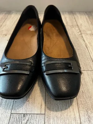 CLARKS Candra Glare Black Leather Ballet Flats Womens SIZE 7M Academia Buckle thumbnail 3