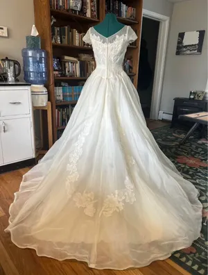 Beautiful 1940’s-1950’s Wedding Dress thumbnail 1