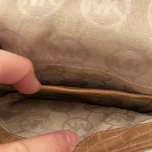 Michael Kors crossbody thumbnail 5