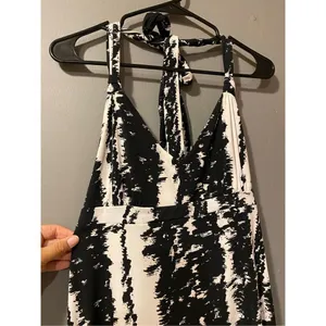 Apostrophe Black And White Halter Neck Tie Neck Backless Dress Size Medium thumbnail 2