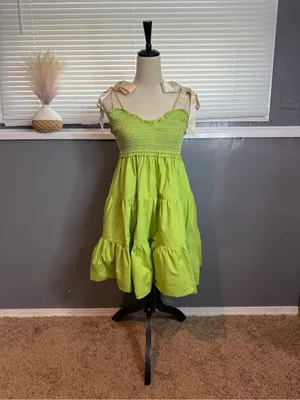LOVELO Lime Green Smocked Tiered Cotton Dress Adjustable Ribbon Tie Straps M thumbnail 2