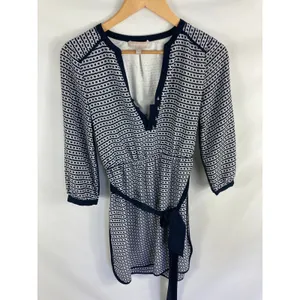 Banana Republic Chain Riveria Dress Tie Waist V Neck Size 0 thumbnail 2