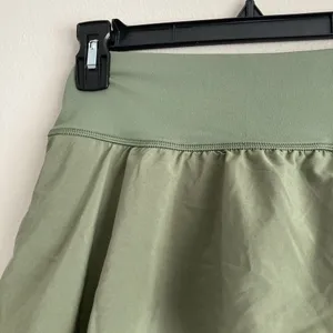 Offline By Aerie Ruffled Skirt Green Skort Womens Size Small Pull On Athletic thumbnail 2