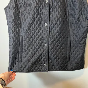 Gear For Sports Iowa Hawkeyes Quilted Vest Black Women's XL Snap Front NCAA Logo thumbnail 4