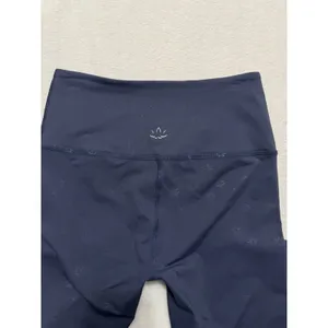 Beyond Yoga Navy Daisy Shimmer Leggings Compression Size Medium thumbnail 5