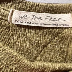 We The Free Women's Snowy Thermal Tee Size XL Green Long Sleeve Tunic thumbnail 5