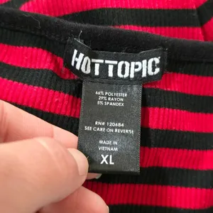 Hot Topic Red & Black Striped Crisscross Strap Pentagram Patch Tank Top Size XL thumbnail 6