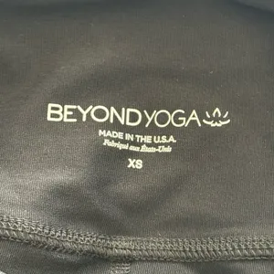 Beyond Yoga Butterfly Shine High-Waisted Midi Leggings Size XS thumbnail 8