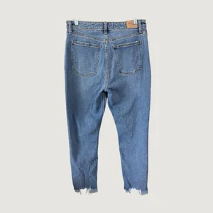 Abercrombie & Fitch Curve Love Mom Jeans 29 8R Medium Wash Distressed Button Fly thumbnail 4