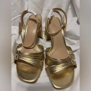 New Jewel Badgley Mischka Michelle Metallic Strappy Block Heels Size 6 Gold thumbnail 3