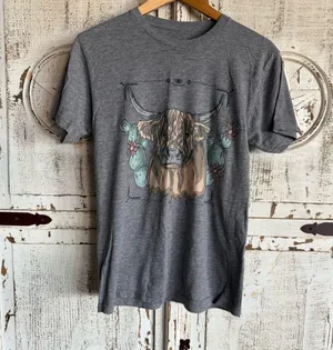 Gray Short Sleeve Tee with Whimsical Cat Design thumbnail 1