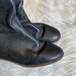 Vintage leather Tall Boots Woman’s Size 10 Black Textured thumbnail 4