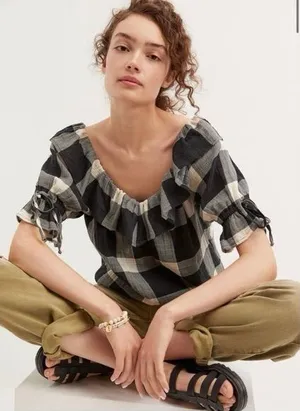 Anthropologie Ruffled Boat‎ Neck Top size xs thumbnail 1