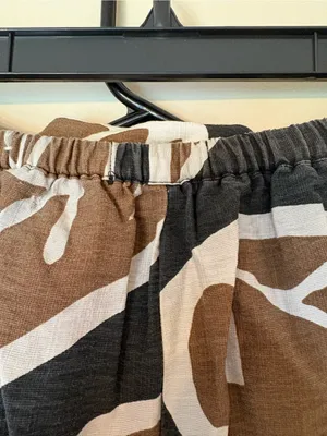 Who What Wear Black Brown Leaf-Print Sleeveless vest and short set thumbnail 9