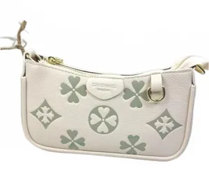 Cute NWOTs Women’s Purse White thumbnail 1