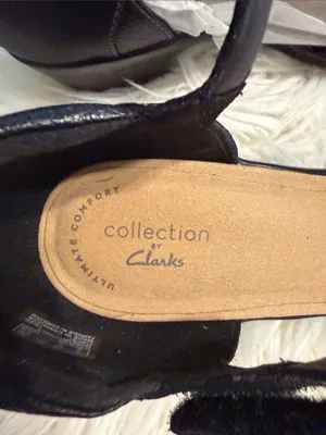 Clarks Black Low Heel Mary Jane Pumps size 8.5 BNWOT see all photos thumbnail 3