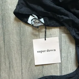 Superdown black long sleeve crop top thumbnail 3