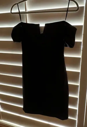 Black Dress thumbnail 2