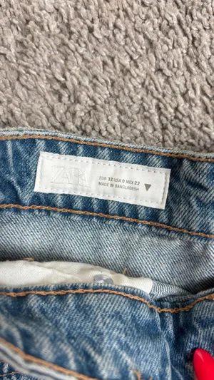 ZARA Jean Shorts Denim thumbnail 4
