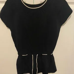 Outfit JPR black sweater in small thumbnail 1