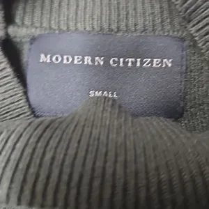 Modern Citizen Fernanda 3/4 Bell Sleeve Sweater‎ in Hunter Green Small thumbnail 4