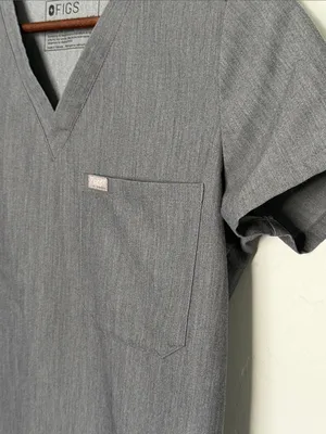 FIGS Catarina One-Pocket Scrub Top XS Graphite Gray V-Neck Medical Scrubs thumbnail 2