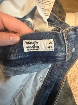 Wrangler Wanderer High-Rise Flare thumbnail 6
