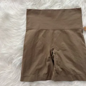 Skims Soft Smoothing Seamless Short Desert Size Small thumbnail 3