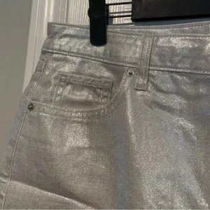 NWT Old Navy Size 8 Silver Shine Metallic Zip Stretch Denim A Line Mini Skirt thumbnail 3