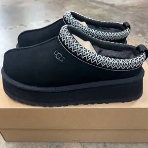 Ugg Women's Black Slippers thumbnail 4