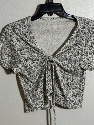 American Eagle Women Tie-Front Floral Summer Crop‎ Top White/Black size M thumbnail 4