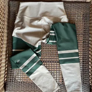 Alo Yoga high waisted green striped leggings / Alo Yoga Highwaist Airlift Legging thumbnail 2