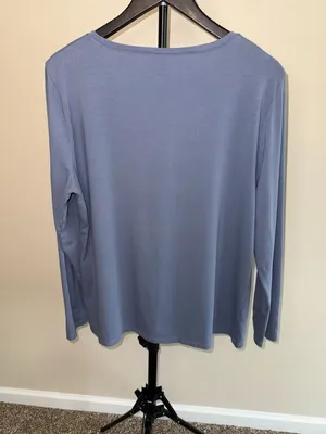 Ann Taylor  Long Sleeve Tee Size XL thumbnail 3