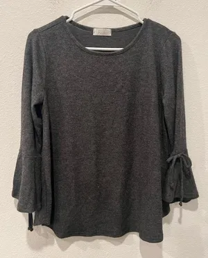 Gray Women's Top with Bell Sleeves Size M by Rialin thumbnail 1