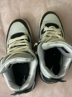 Nike AIR JORDAN 4 Retro (GS) Pure Platinum Gold (FZ8585 070) Boys Size 6.5Y thumbnail 6