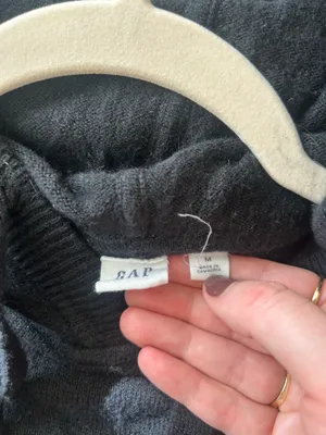 Gap Cashsoft Medium black hoodie  thumbnail 3