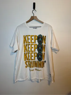 Wrangler Lainey Wilson Keep On Keep On Tee Shirt,‎ thumbnail 2