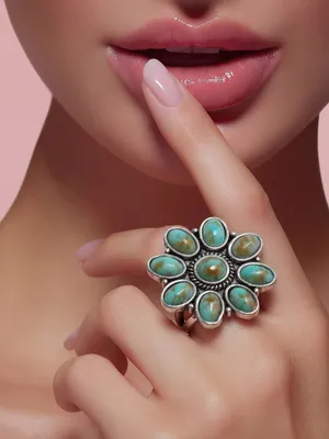 Women’s Gorgeous Vintage Design Stainless Steel Flower Design Ring - Size 7 thumbnail 1