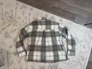American Eagle Plaid Button Front Shacket XS | Gray & Ivory | Like New thumbnail 8