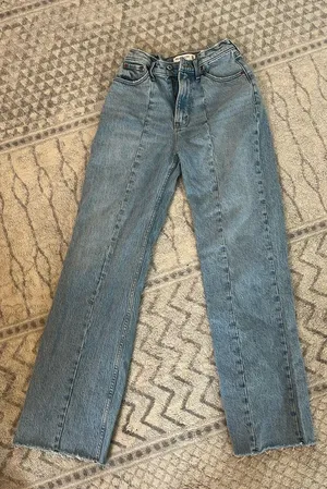Abercrombie 90s High-Rise Jeans thumbnail 1