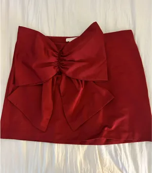Box H&M skirt thumbnail 1