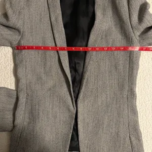 H&M Women's Beige Tweed Blazer & Pants Suit Set Size 2 Workwear thumbnail 7