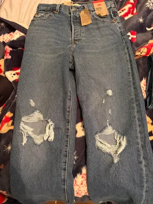 Levi’s Ribcage Straight Ankle Jeans thumbnail 1