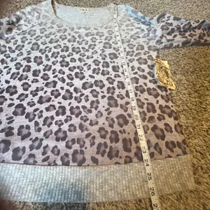One World Leopard Ombre Pullover Sweatshirt Womens Size L Grey Black Long Sleeve thumbnail 5