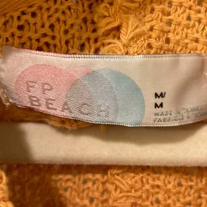Free People Echo Beach Pullover Orange Cowl Neck Slouchy Sweater Size Medium EUC thumbnail 2