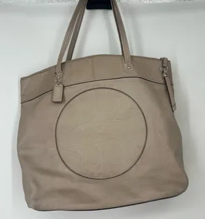 Coach Laura Leather Tote taupe thumbnail 1